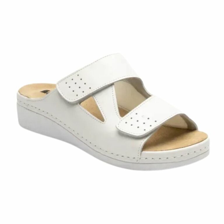 Шльопанці жіночі Leon 5010 білі