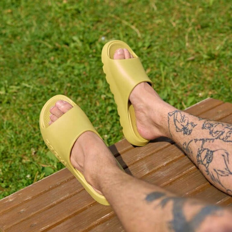 Шльопанці чоловічі COQUI LOU (7041 Ecru) світло-фісташковий