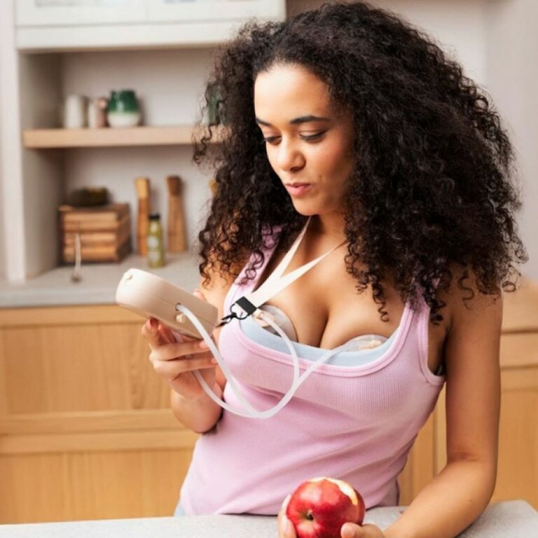 Молоковідсмоктувач подвійний мобільний MilkShell Canpol babies 20/106