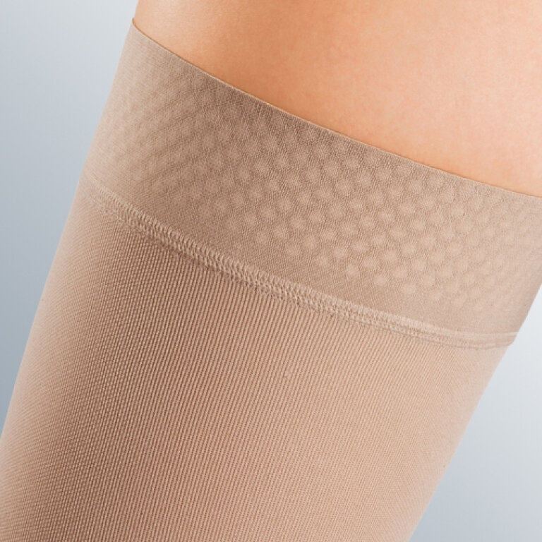 Компресійні панчохи на широке стегно Mediven Comfort 1 клас, пісочний